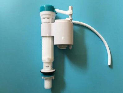 ​马桶存不住水一直流水如何解决