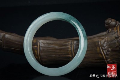 ​手镯尺寸对照表图片（女士镯子尺寸对照表，女士镯子的尺寸怎么看？）