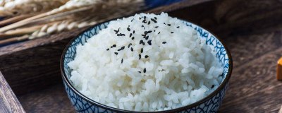 ​一个人蒸米饭放多少米 一个人蒸米饭需要放多少水