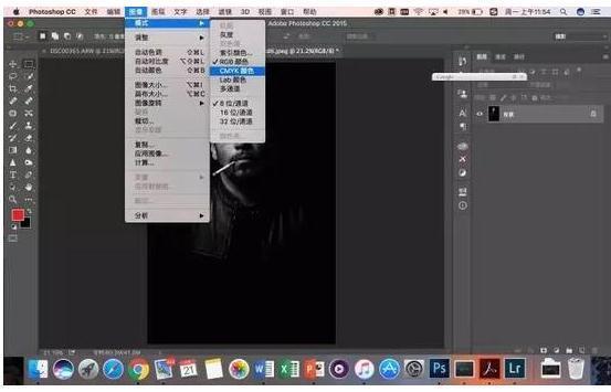 配图