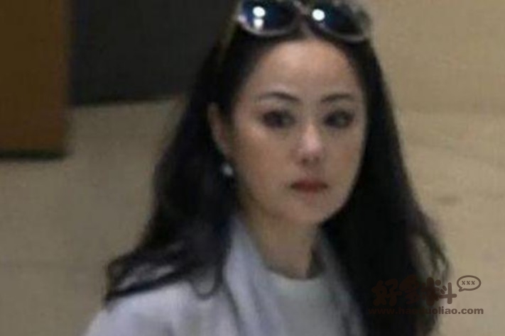 章小蕙现状曾经的章小蕙是香港无人不知无人不晓的名媛