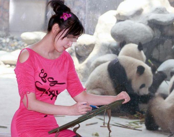 他是中国著名画家 为了艺术，让亲生女儿给自己当“裸模”