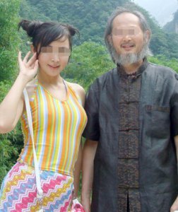 ​他是中国著名画家 为了艺术，让亲生女儿给自己当“裸模”