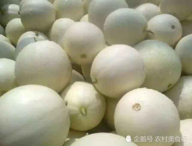 它原产于兰州，吃起来甜如蜜，夏天上市生意火爆，去兰州一定要吃