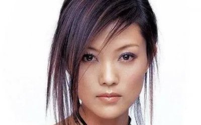 ​被逃犯4次捧上春晚，与其同居多年，直到男友被抓才知自己错付了