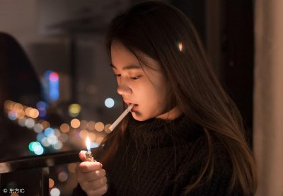 ​深夜情感：在夜深人静的时候，想起她