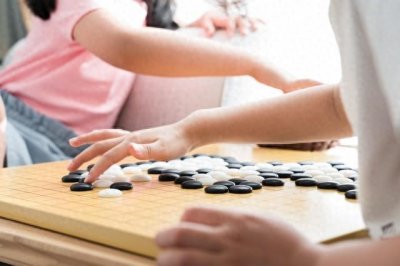 ​大家想知道：最佳学围棋的年龄是多大呢？成年人学围棋会太迟吗？
