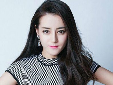 ​迪丽热巴素颜照被质疑，当你看完这些真实图片，你会深深打脸！