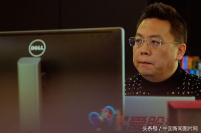 ​廖英强：从财经记者到财经“网红”