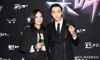 ​娱乐圈里面的经纪人是靠什么赚钱