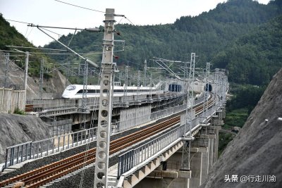 ​全长357公里，总投资798亿，重庆到贵州又要规划一条新高铁