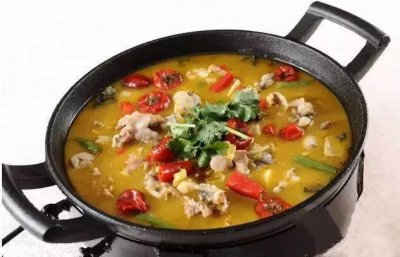 ​做“酸汤羊肉”时，掌握这一技巧，羊肉又香又滑嫩，轻松就能做好