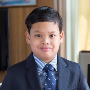 ​15岁泰国王子面临出局！泰王首次为海外长子庆生，王储位真悬了