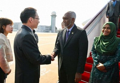 ​解放军代表团访问马尔代夫后，印军从马撤军，扬言要紧盯马尔代夫