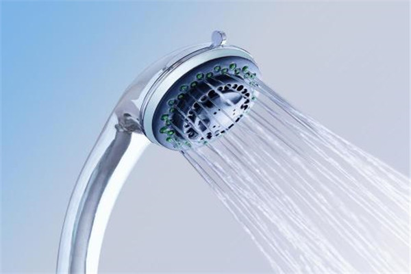 淋浴头关了还滴水怎么回事 如何判断淋浴头是否漏水