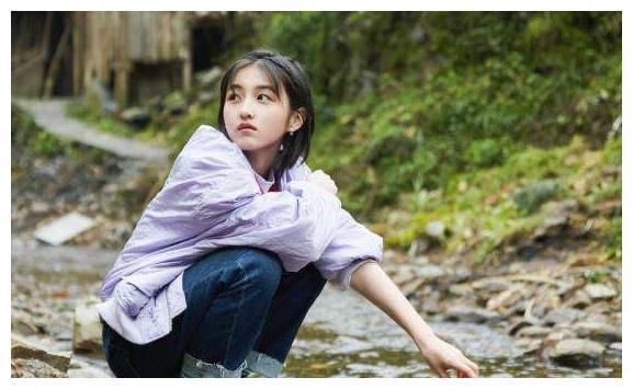 徐峥真会玩,突然访问张子枫房车,子枫妹妹素颜出镜显可爱漂亮