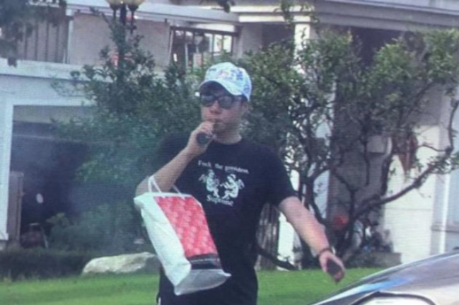 黄毅清家里干什么的 据说黄父是最早在上海青浦造别墅的人