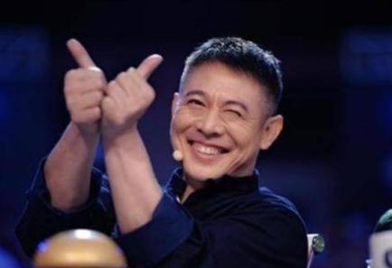 55岁李连杰前妻近照曝光，隐瞒整整27年，网友：比现任有气质