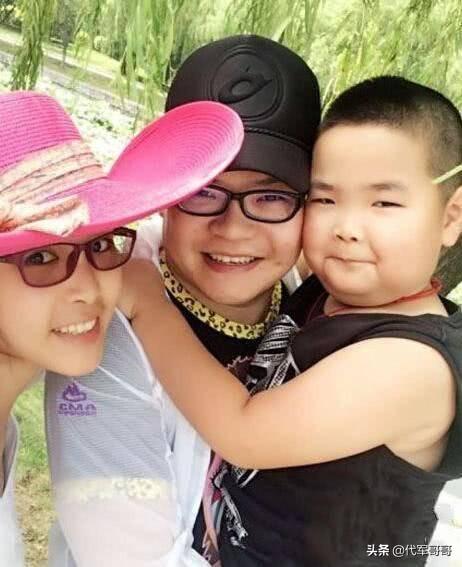 赵本山22岁儿子现状（赵本山力捧的弟子）(4)