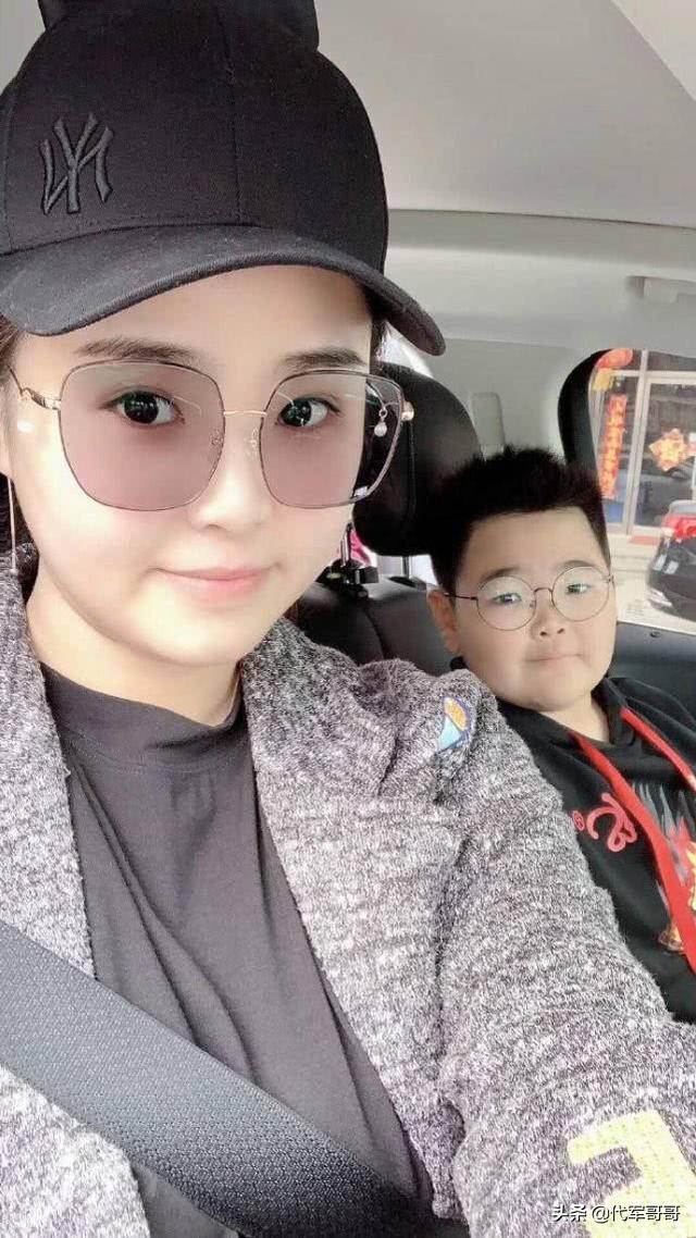 赵本山22岁儿子现状（赵本山力捧的弟子）(5)