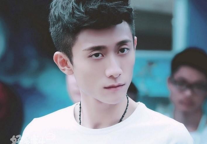 演员张一山结婚了吗（张一山和宋妍霏为什么分手）