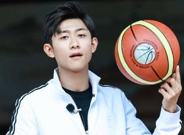 演员张一山结婚了吗（张一山和宋妍霏为什么分手）