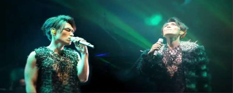 杨宗纬怎么不出来了，他是被谁带出来的