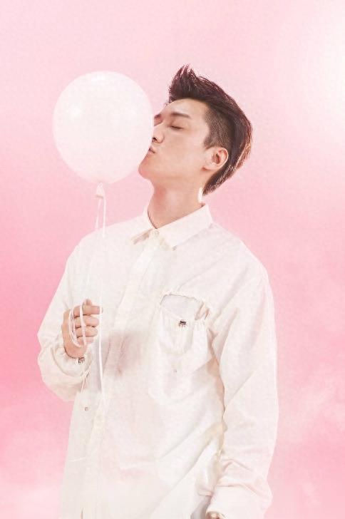 组图：永远的大男孩乔任梁