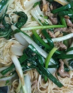 ​水煮面条怎么做好吃又简单(煮面条怎么做好吃调料)