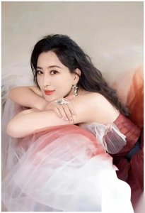 ​从三料视后到“圈内老鸨”？马苏的漂亮人生为何崩得如此难堪？