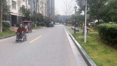 ​现在好后悔贷款30年买房子，生活都被毁了，省吃俭用