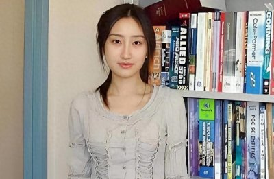 ​人美声甜钱璐璐，12年四婚三离，“踩着”前夫们成终身教授