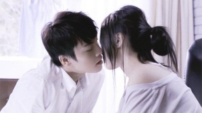 ​陈伟霆吻戏合集，天呐天呐，这个也太撩了吧。