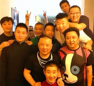 ​德云社又起风波，宁云祥母子微博大骂曹鹤阳，烧饼被任命德云副总