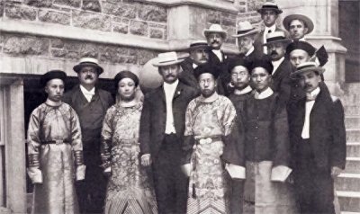 ​义和团“黄莲圣母”：被洋人关笼子，折磨惨死，制成标本四处展览