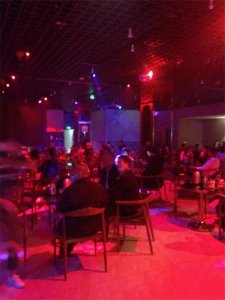 ​春节前成都舞厅总是开开停停，春节期间成都有开门的舞厅吗？