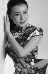 ​惊艳！龚玥菲：性感身