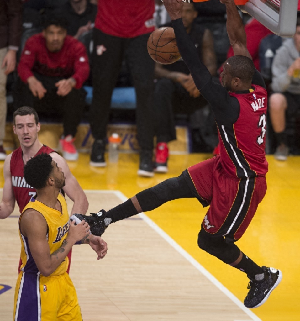 篮球——NBA常规赛：湖人对阵热火