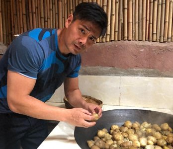 ​邵兵：落魄时娶小12岁的