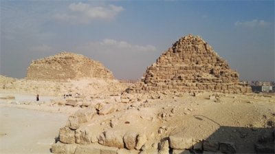 ​公元前 2300 年：史前中